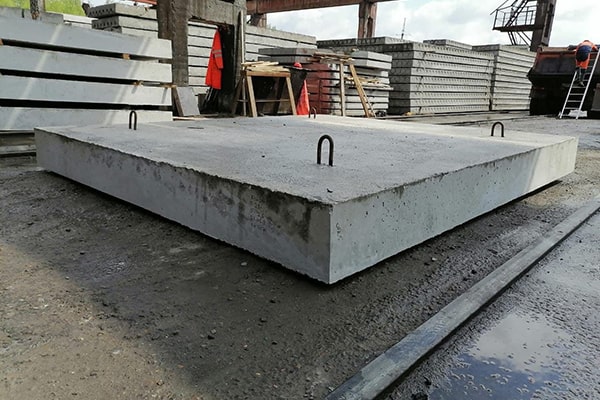 на фото: монолитная плита перекрытия произведенная на заводе «КЗЖБИ №1»
